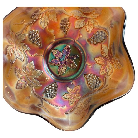 Vintage Fenton Glass Grape and Vine Pattern Amethyst Iridescent Bowl Candy Dish - Picture 4 of 11